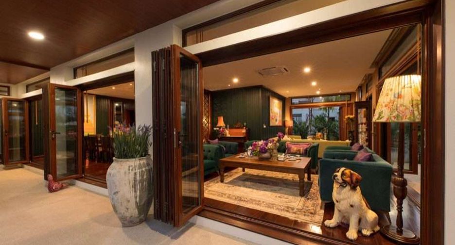 For sale 5 bedrooms house in Saraphi, Chiang Mai
