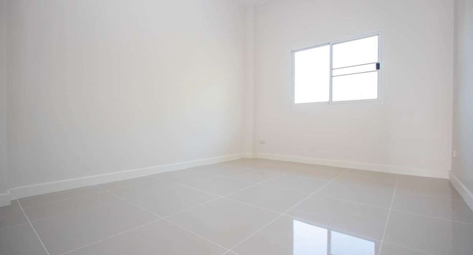 For sale 3 bedrooms house in Saraphi, Chiang Mai