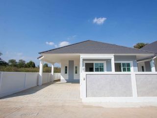 For sale 3 bedrooms house in Saraphi, Chiang Mai