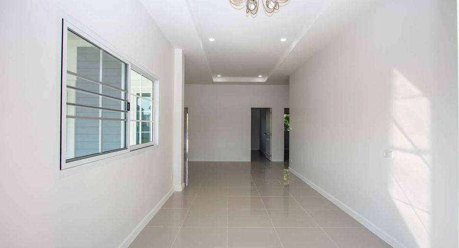 For sale 3 bedrooms house in Saraphi, Chiang Mai