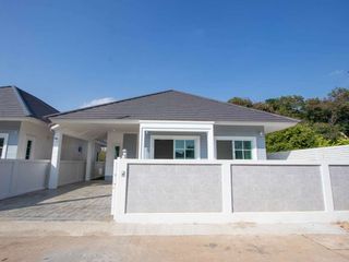 For sale 3 bedrooms house in Saraphi, Chiang Mai