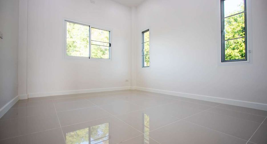 For sale 3 bedrooms house in Saraphi, Chiang Mai