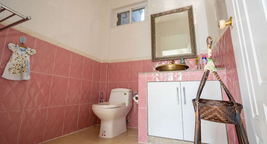 For sale 4 bedrooms house in Doi Saket, Chiang Mai