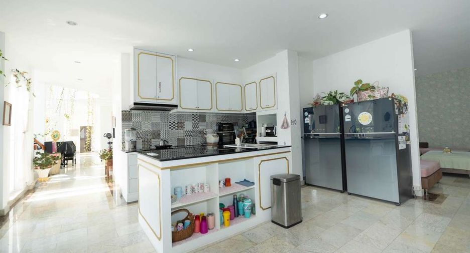 For sale 4 bedrooms house in Doi Saket, Chiang Mai