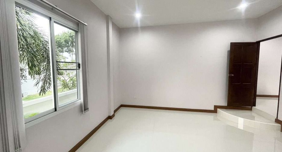 For sale 4 bedrooms house in San Sai, Chiang Mai