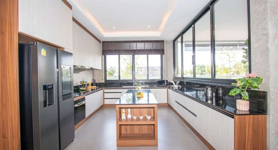 Продажа 4 спальни дом в Mueang Chiang Mai, Чианг Маи