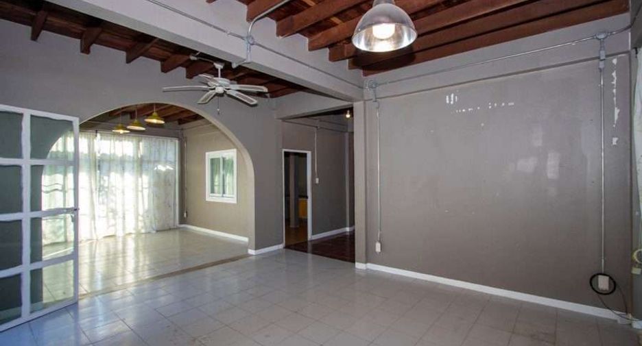 Продажа 8 спальни дом в Mueang Chiang Mai, Чианг Маи