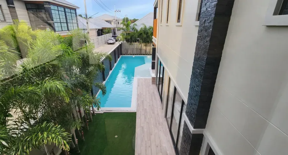 For rent and for sale 5 bedrooms house in Bang Lamung, Chonburi