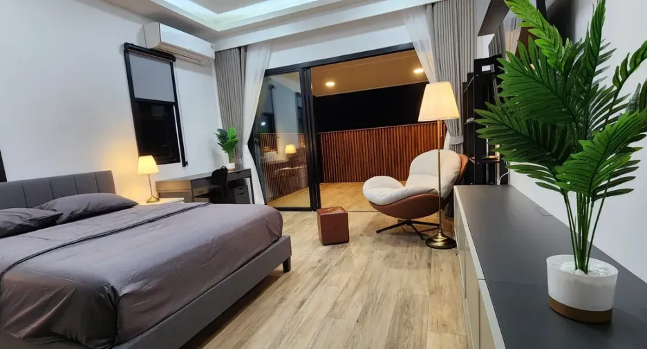 For rent and for sale 5 bedrooms house in Bang Lamung, Chonburi
