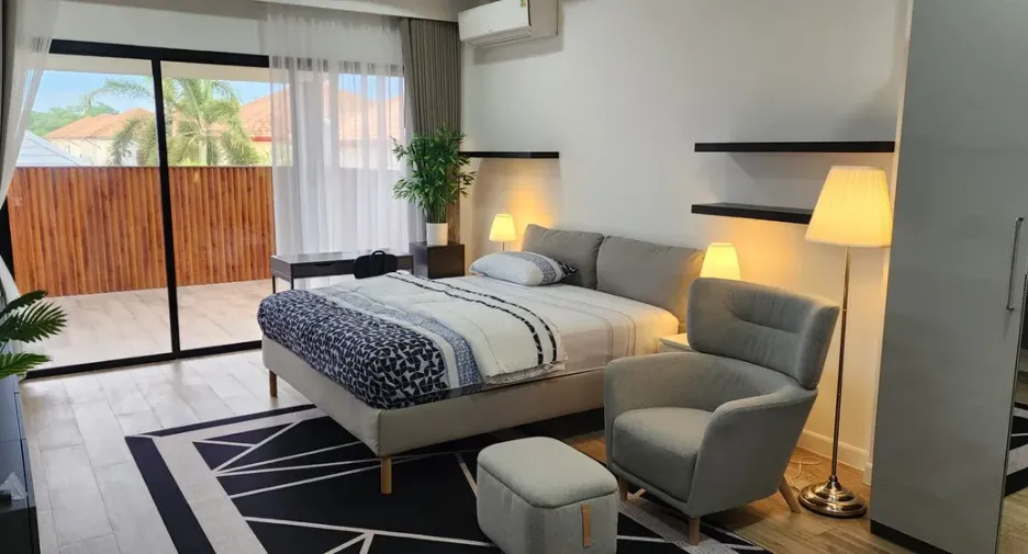 For rent and for sale 5 bedrooms house in Bang Lamung, Chonburi