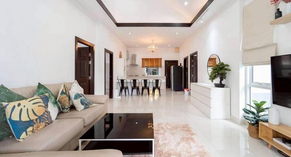 For rent 3 bedrooms villa in Huay Yai, Pattaya