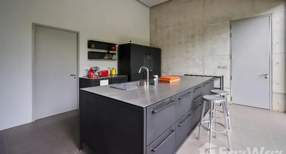 For sale 5 bedrooms villa in Thalang, Phuket