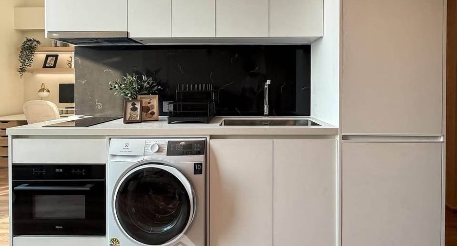 For rent 1 bed condo in Watthana, Bangkok