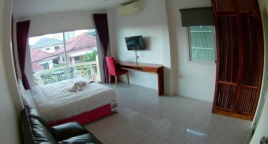 For rent and for sale 7 bedrooms house in Jomtien, Pattaya