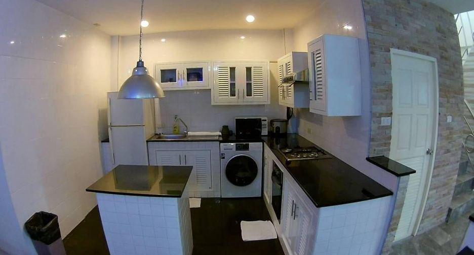 For rent and for sale 7 bedrooms house in Jomtien, Pattaya