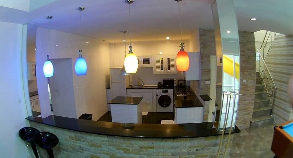 For rent and for sale 7 bedrooms house in Jomtien, Pattaya