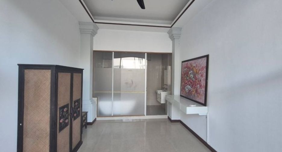 For sale 8 ベッドルーム townhouse in Pratumnak, Pattaya