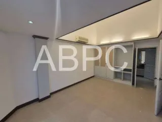 Casa adosada en venta de 8 habitaciones en Bang Lamung, Chonburi