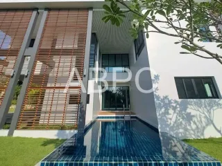 For sale 4 bedrooms house in Na Jomtien, Pattaya