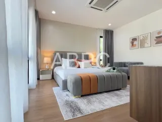 For sale 4 bedrooms house in Na Jomtien, Pattaya