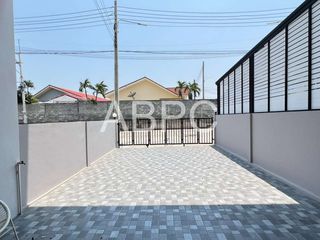 For sale 3 ベッドルーム townhouse in Bang Lamung, Chonburi