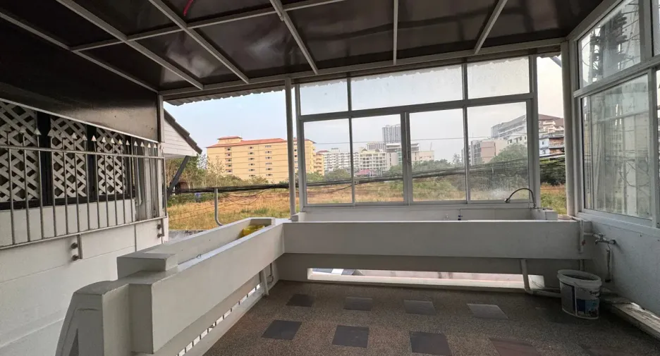 For sale 4 bedrooms townhouse in Bang Lamung, Chonburi