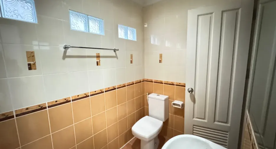 For sale 4 bedrooms townhouse in Bang Lamung, Chonburi