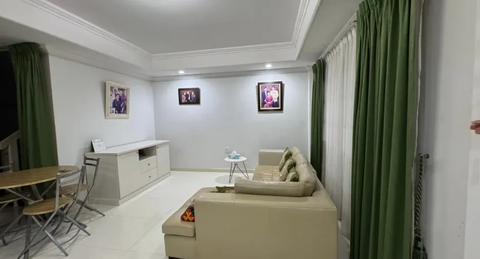 For sale 4 bedrooms townhouse in Bang Lamung, Chonburi