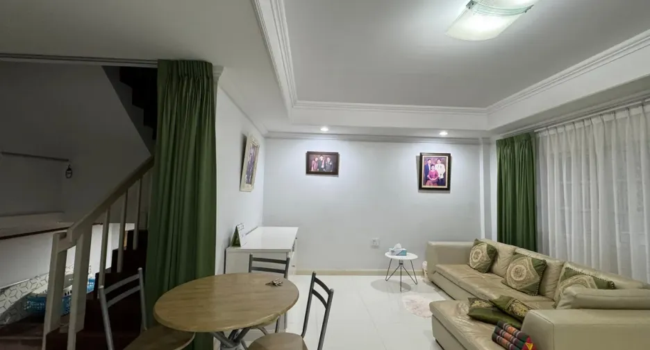 For sale 4 bedrooms townhouse in Bang Lamung, Chonburi