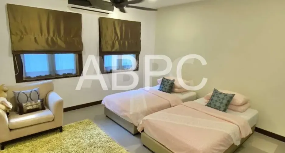 For rent and for sale 3 bedrooms house in Bang Lamung, Chonburi