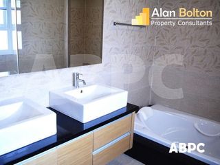 For rent and for sale 4 bedrooms house in Bang Lamung, Chonburi