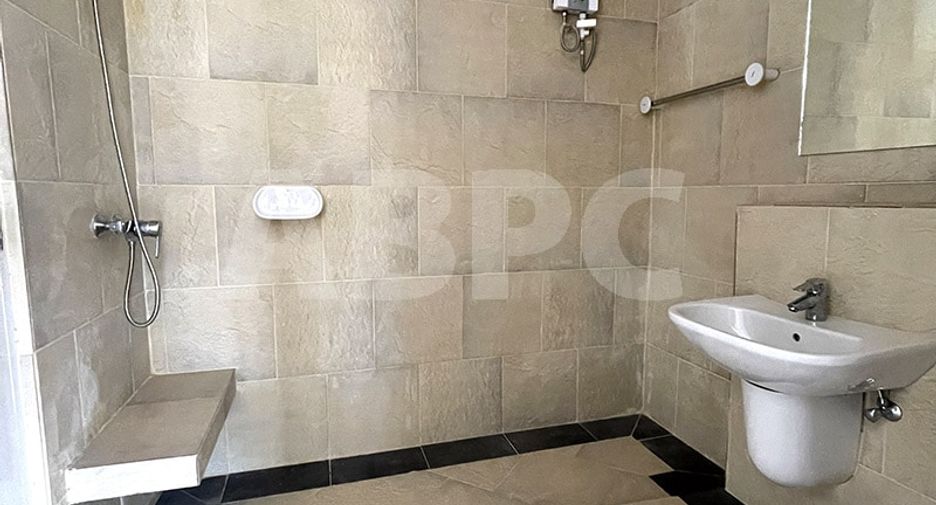 For rent 3 bedrooms condo in Jomtien, Pattaya