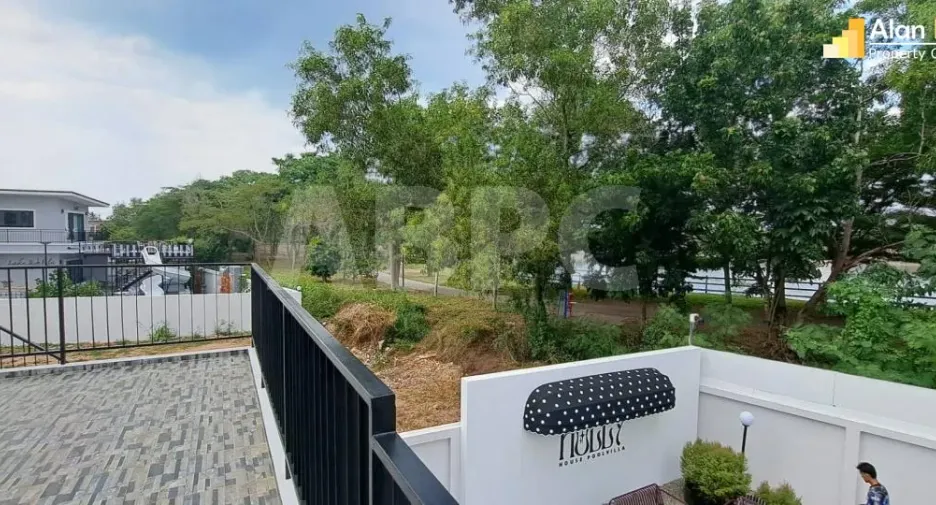 For rent and for sale 6 bedrooms house in Bang Lamung, Chonburi