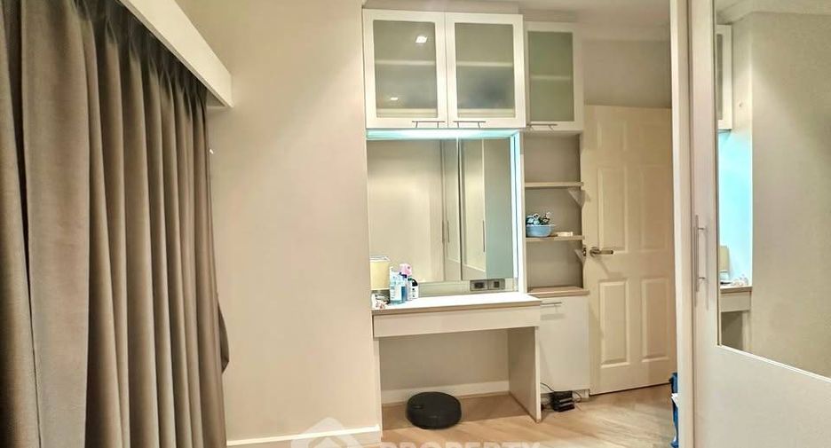 For sale 2 bedrooms condo in Watthana, Bangkok