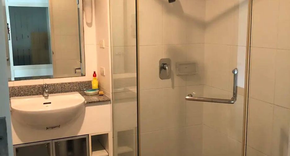 For sale 1 bed condo in Watthana, Bangkok