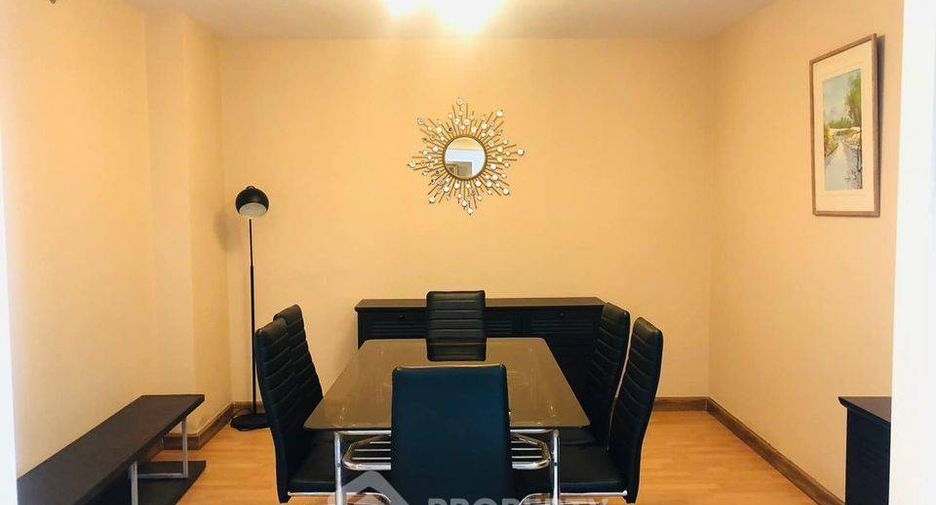 For rent 2 bedrooms condo in Chatuchak, Bangkok
