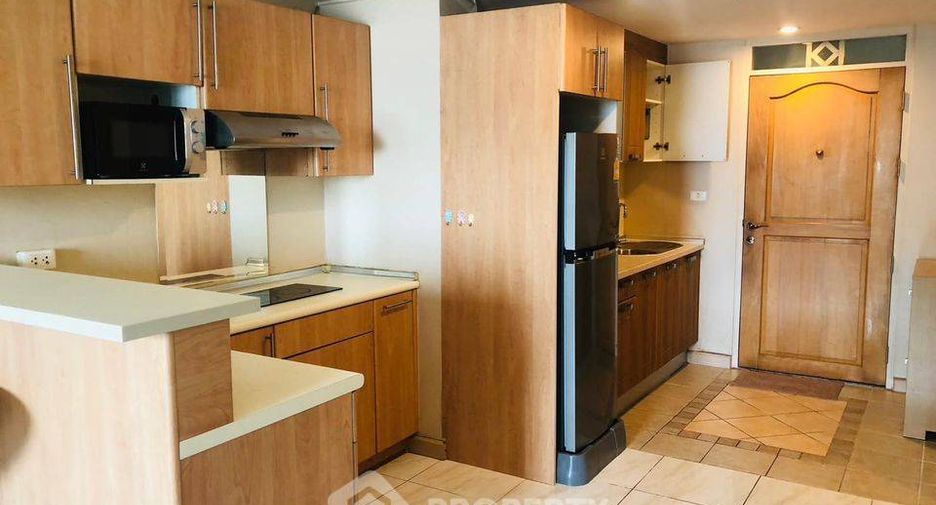 For rent 2 bedrooms condo in Chatuchak, Bangkok