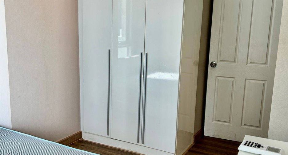 Wohnung zur Miete mit 2 Zimmer in Huai Khwang, Bangkok