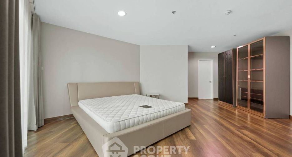 Wohnung zur Miete mit 5 Zimmer in Huai Khwang, Bangkok