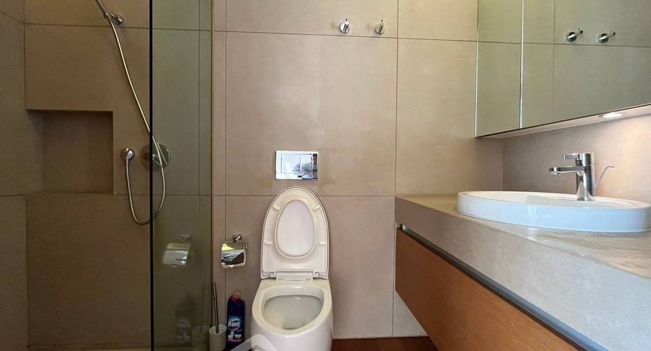 For rent 3 bedrooms condo in Sathon, Bangkok