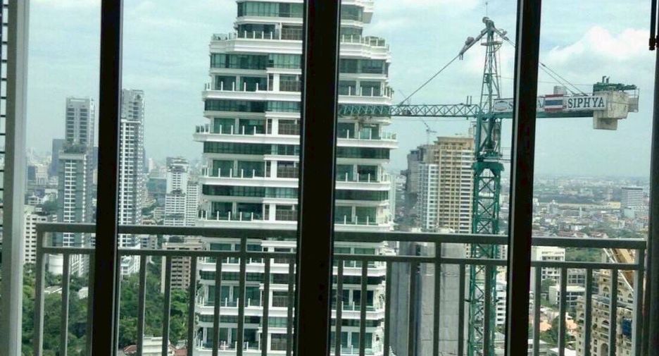 For rent 1 bed condo in Khlong Toei, Bangkok
