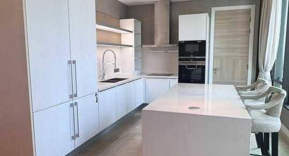 Condo en alquiler de 2 habitaciones en Pathum Wan, Bangkok