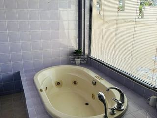 For rent 4 bedrooms townhouse in Watthana, Bangkok