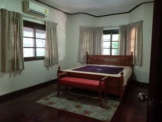 出租 2 卧室 独立屋 在 Khlong Toei, 曼谷