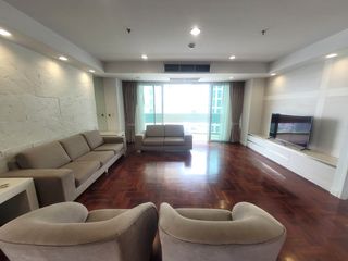 À louer 3 chambres condo à Khlong Toei, Bangkok