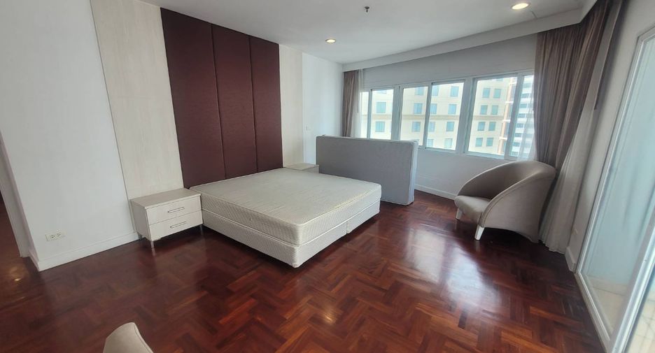 À louer 3 chambres condo à Khlong Toei, Bangkok