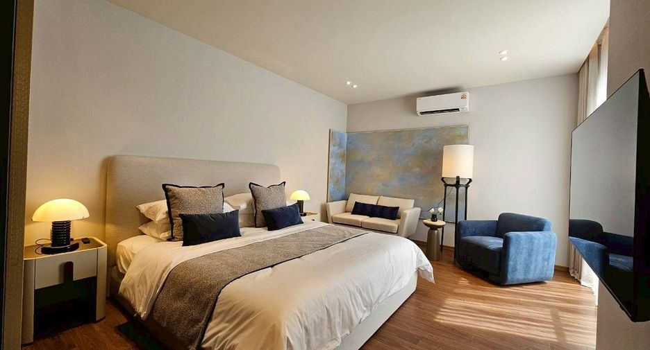 For rent 2 bedrooms condo in Khlong Toei, Bangkok