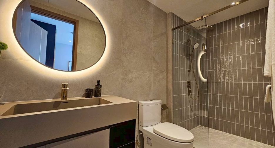 For rent 2 bedrooms condo in Khlong Toei, Bangkok