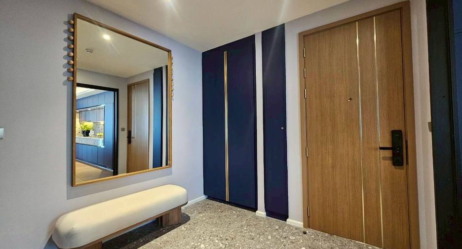 For rent 3 bedrooms condo in Khlong Toei, Bangkok