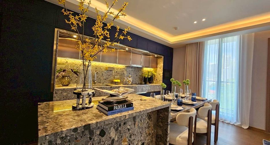 For rent 3 bedrooms condo in Khlong Toei, Bangkok